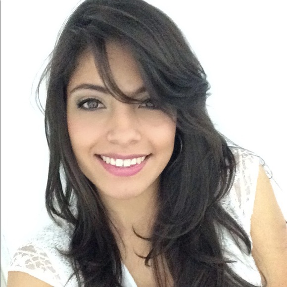 Meet your Posher, Ana - Picture 1 of 1